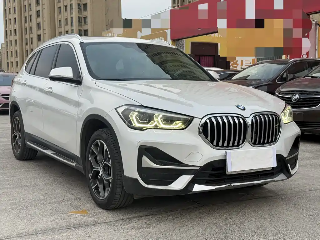 BMW X1 2022 — фото 3