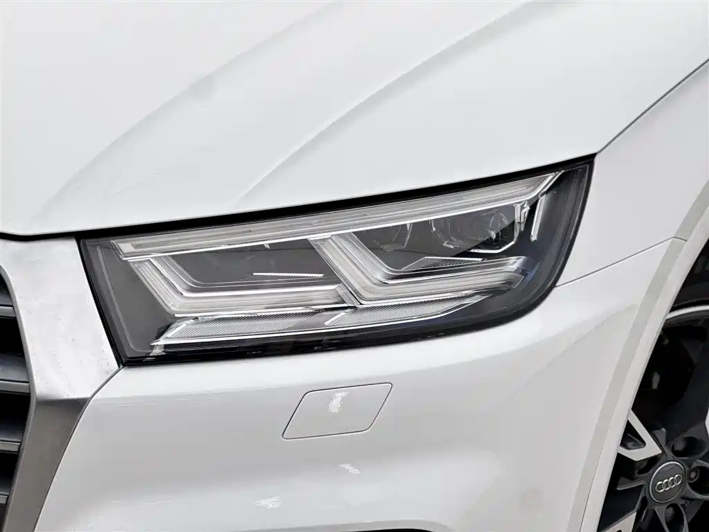 Audi Q5L 2019 — фото 15
