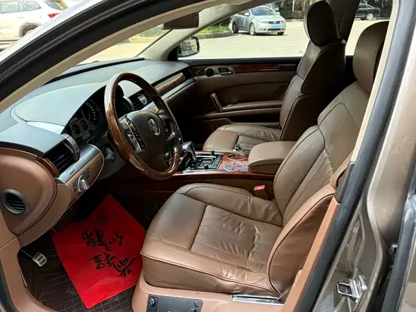 Volkswagen Phaeton 2016