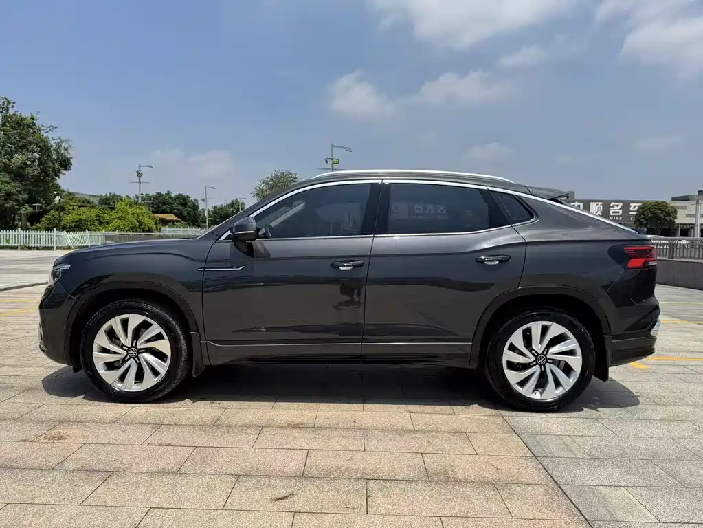 Volkswagen X 2021