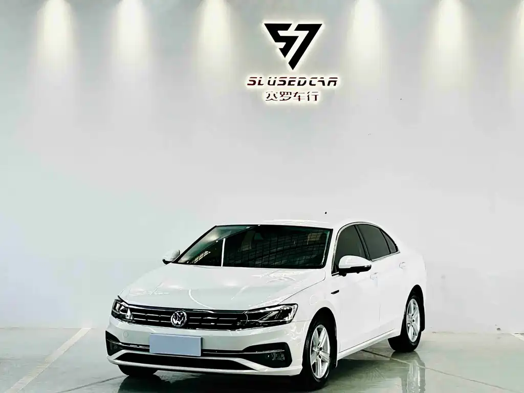 Volkswagen Lamando 2020 — фото 1
