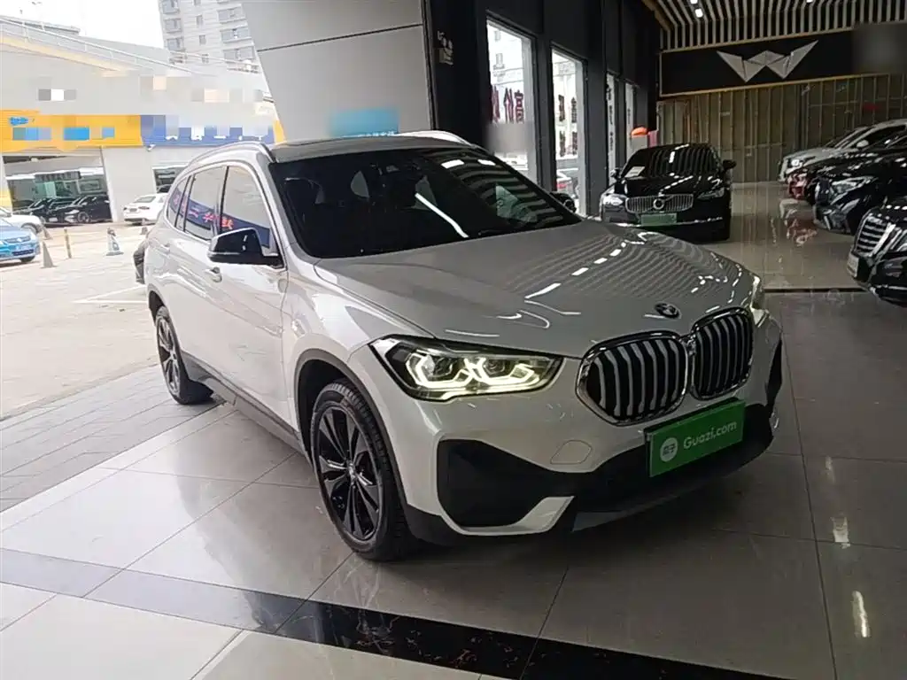 BMW X1 2021 — фото 4