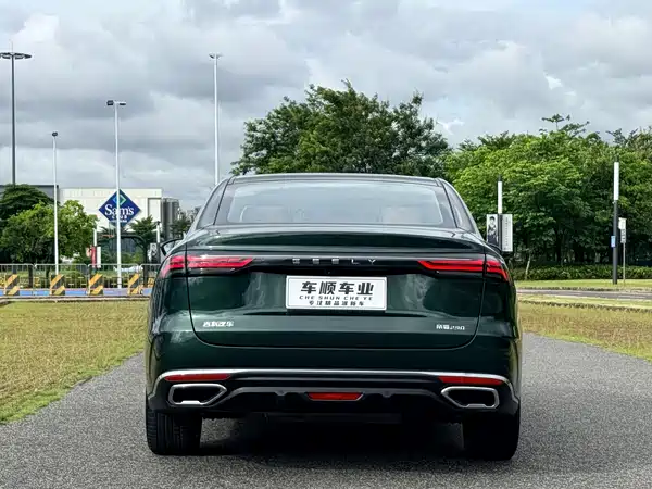 Geely Emgrand 2025