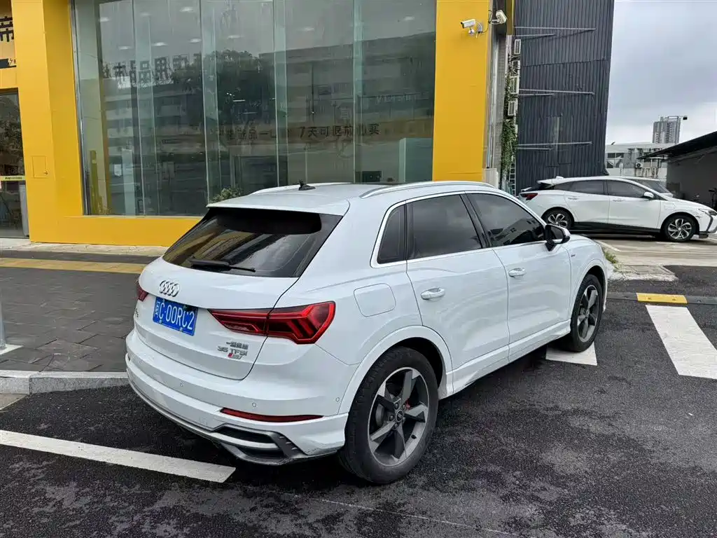 Audi Q3 2022