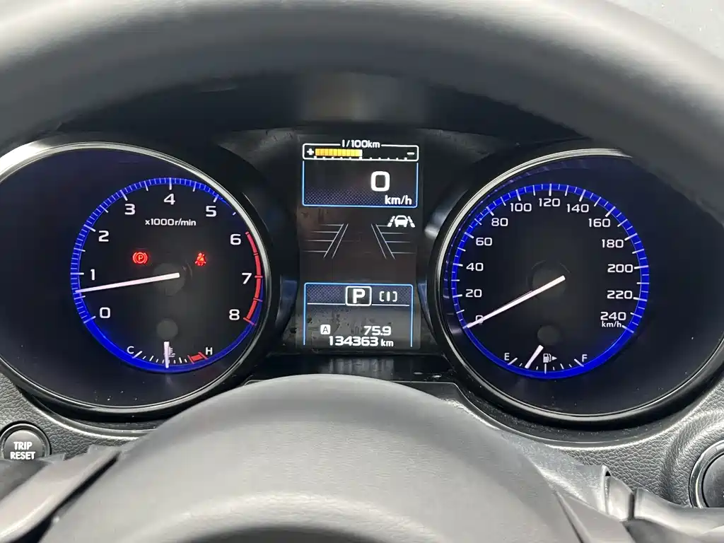 Subaru Legacy 2018 — фото 18