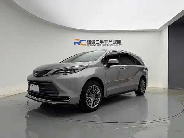 Toyota Sienna 2022