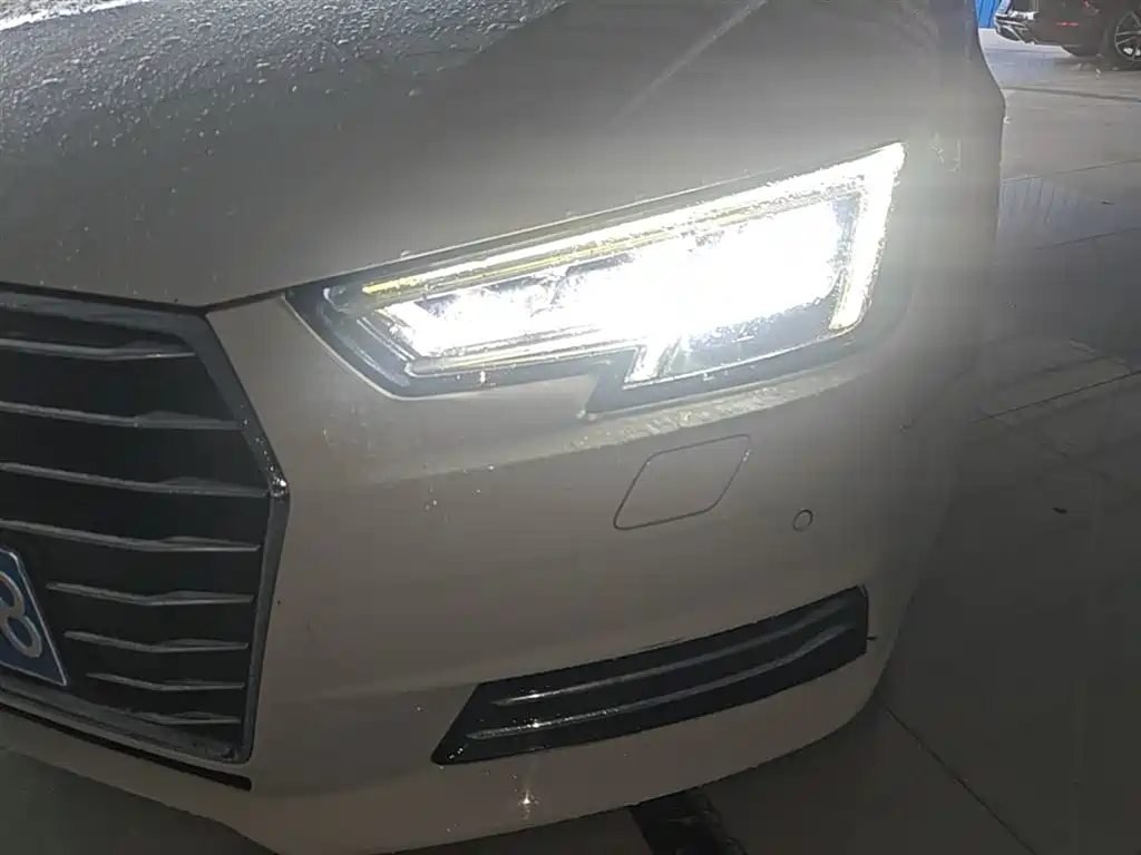 Audi A4L 2018 — фото 24