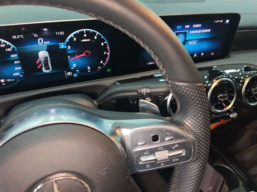 Mercedes-Benz A-Class 2019 — фото 14