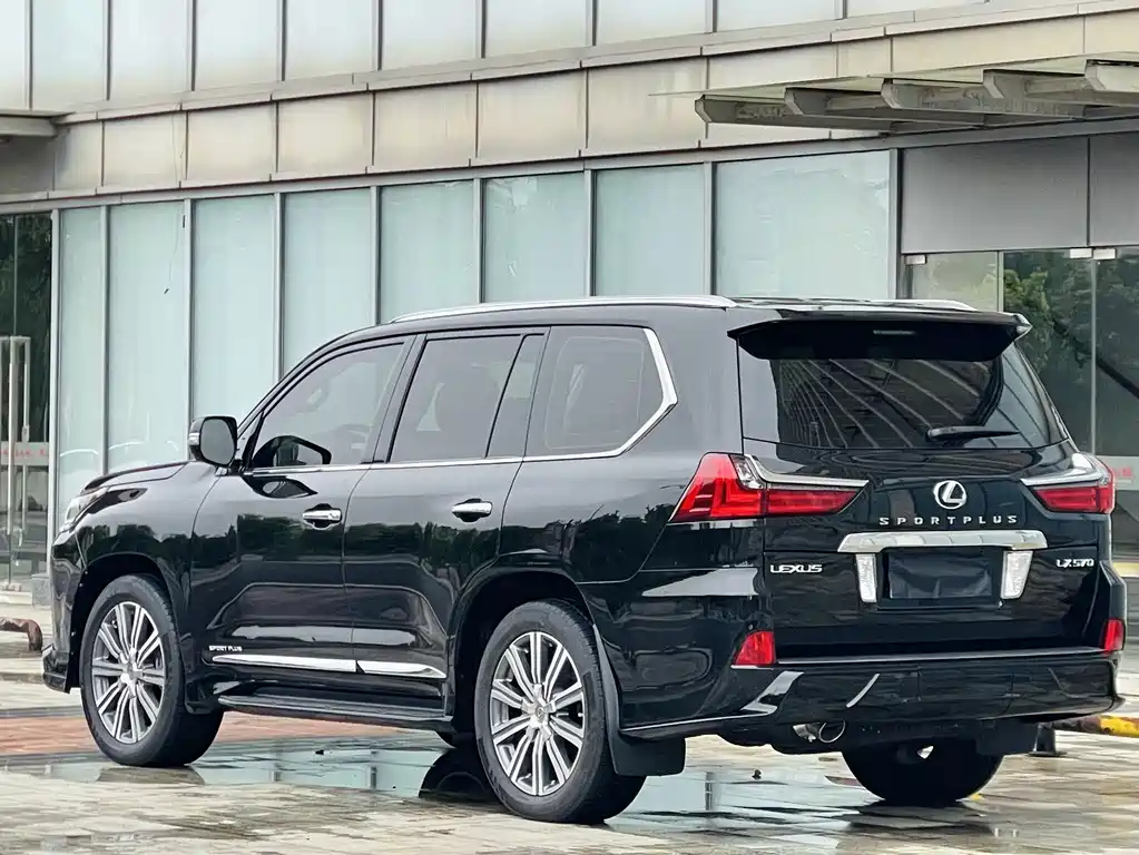 Lexus LX 2017 — фото 5