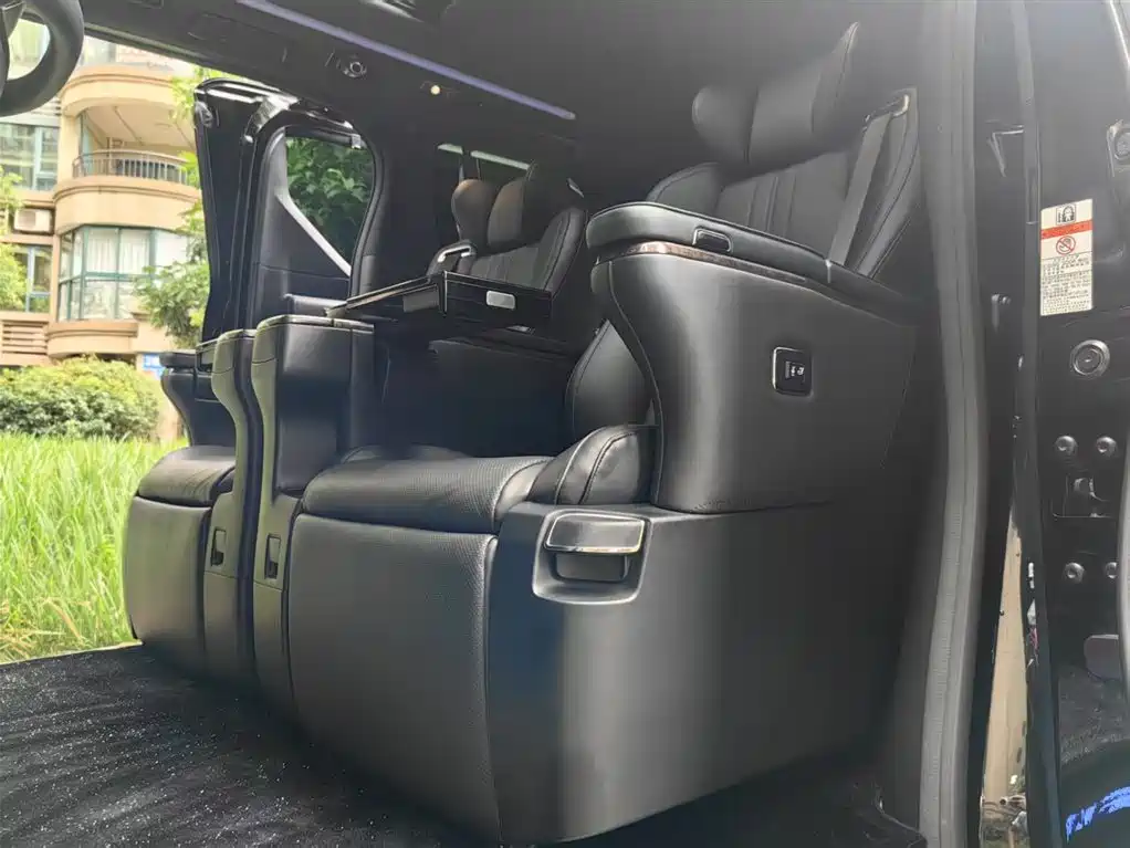 Toyota Vellfire 2020 — фото 25
