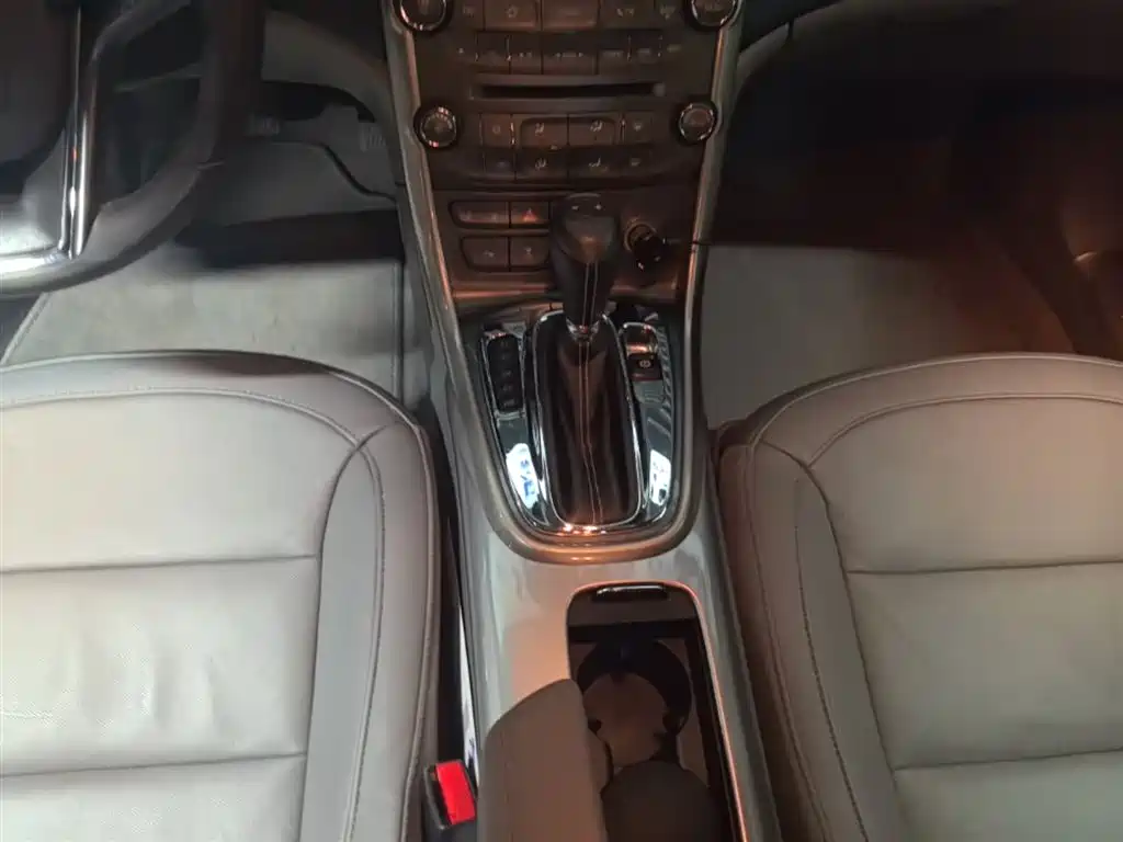 Chevrolet Malibu 2015 — фото 14