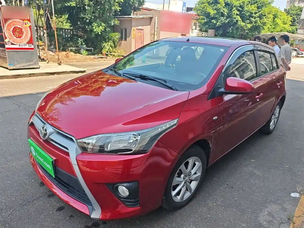 Toyota Yaris L 2015
