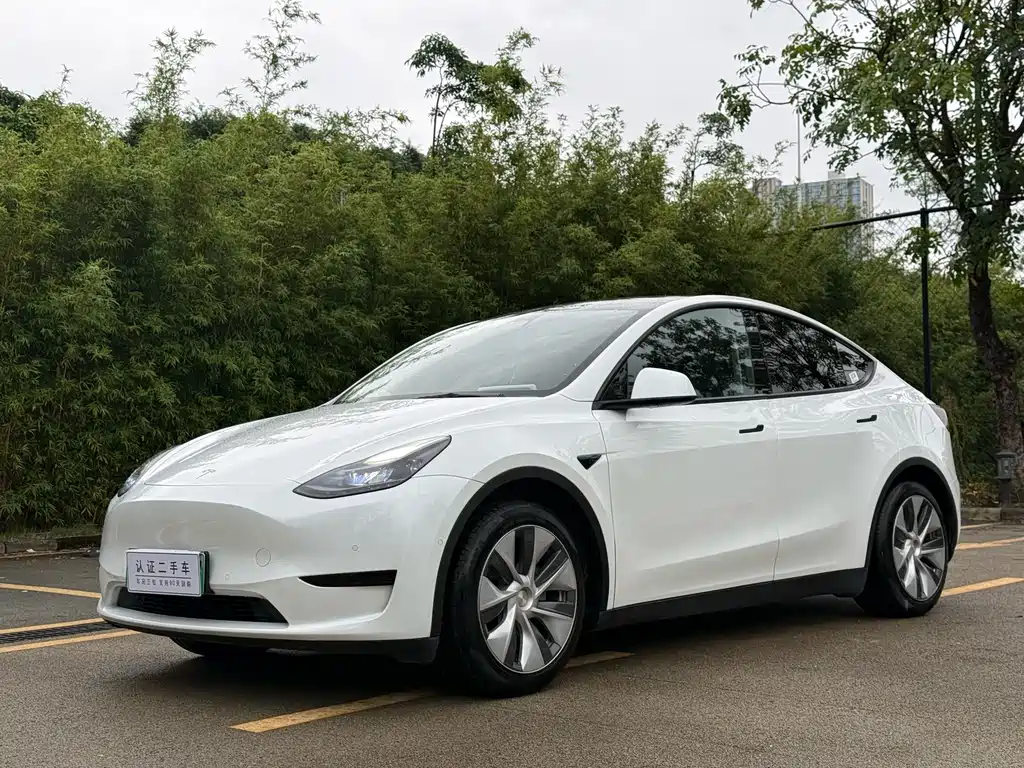 Tesla Model Y 2022 — фото 1