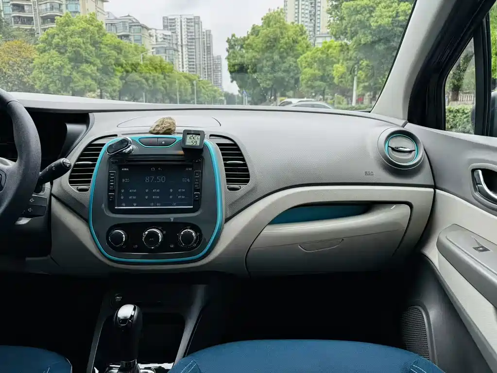 Renault Captur 2016 — фото 17