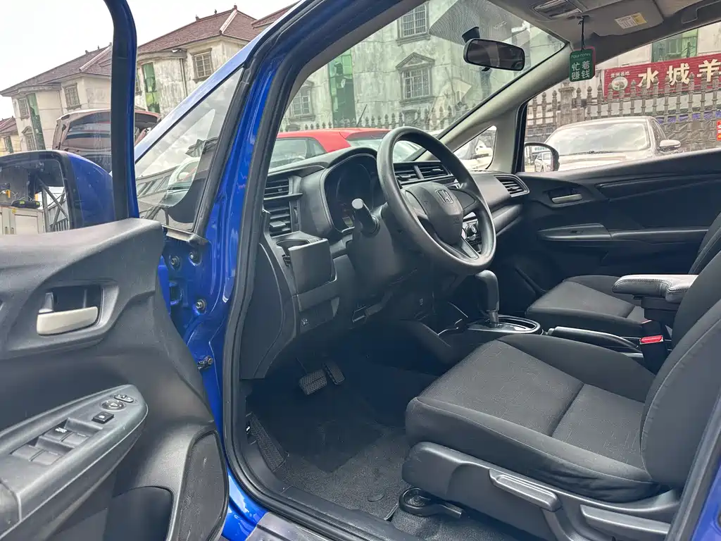 Honda Fit 2018 — фото 4