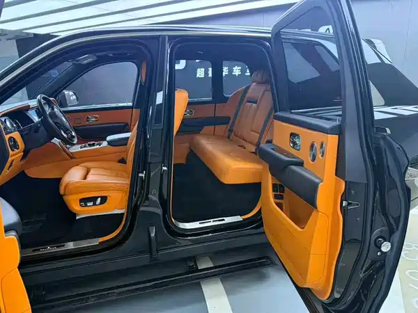 Rolls-Royce Cullinan 2024