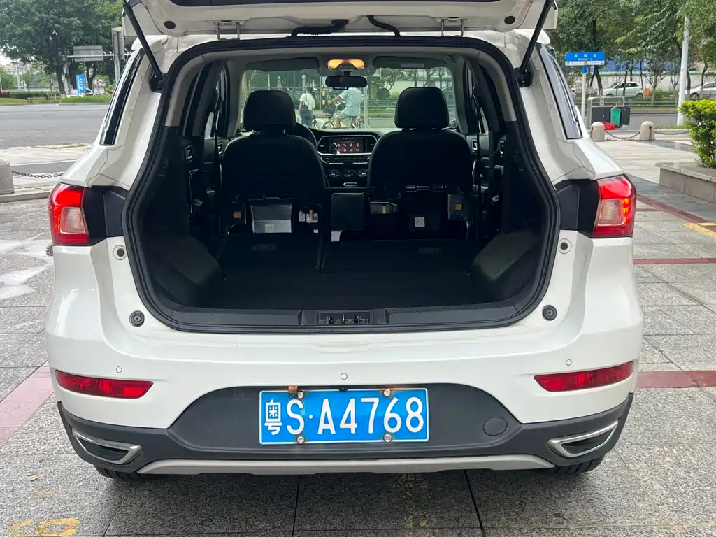 GAC Motor Trumpchi GS4 2016 — фото 15