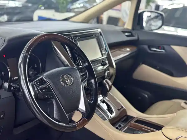 Toyota Alphard 2017