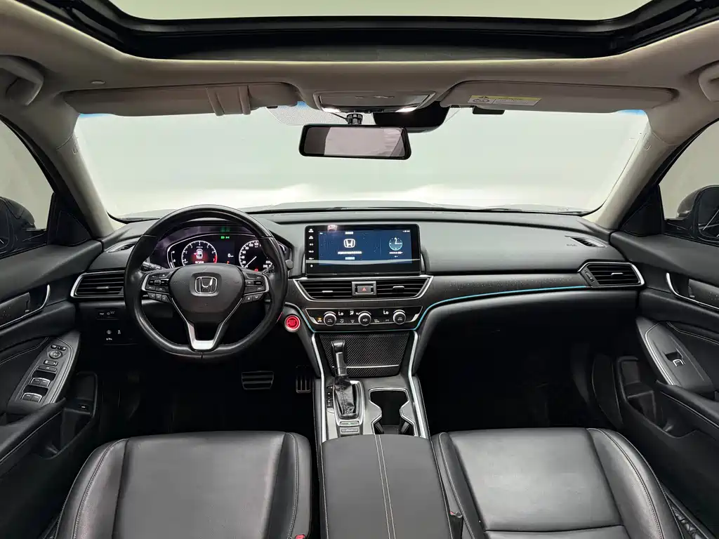 Honda Accord 2022 — фото 13