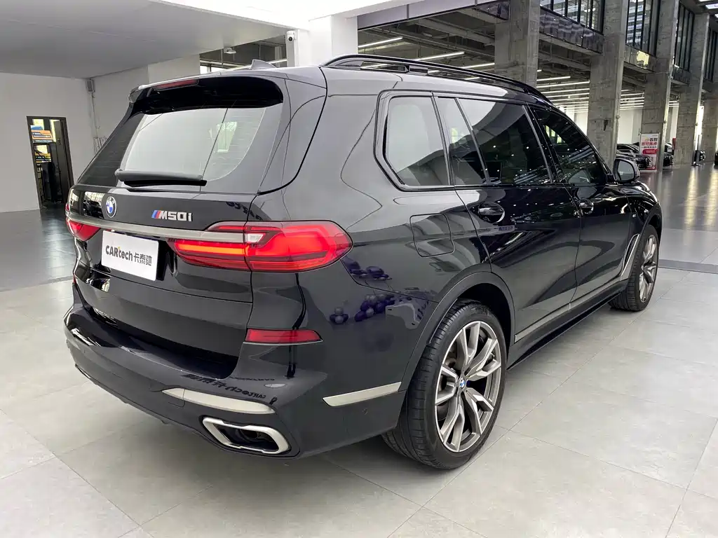 BMW X7 2021 — фото 38