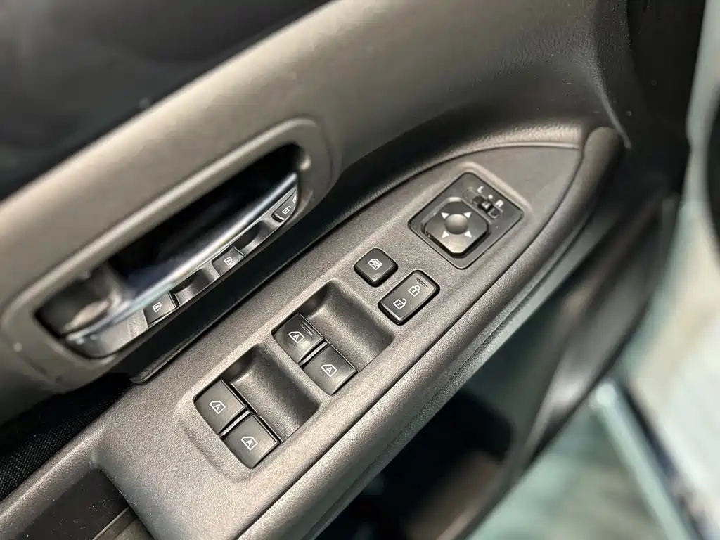 Mitsubishi Outlander 2022 — фото 21