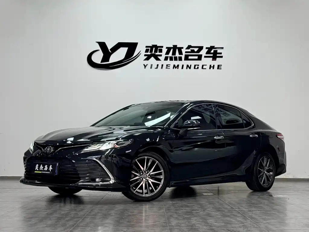 Toyota Camry 2022