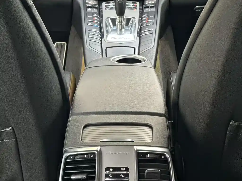 Porsche Panamera 2015 — фото 14