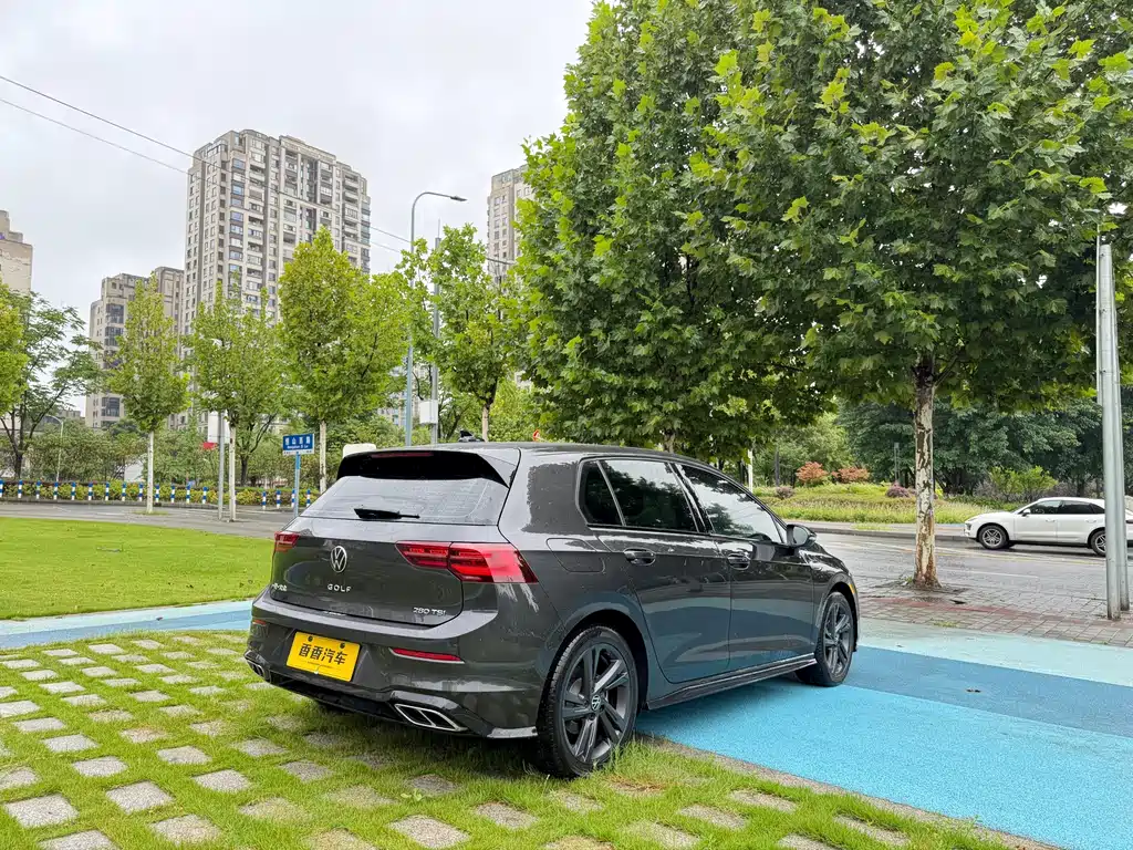 Volkswagen Golf 2023