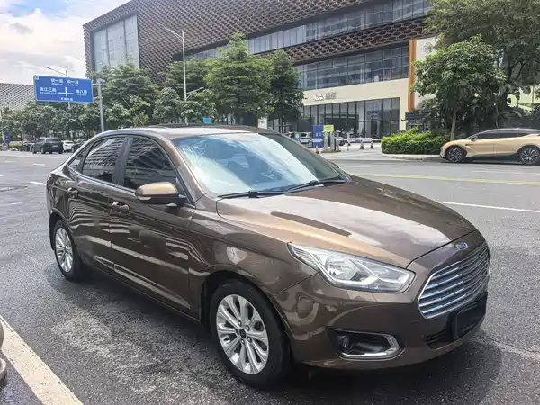 Ford Escort 2015
