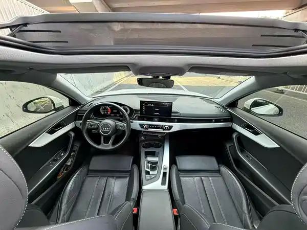 Audi A4L 2021