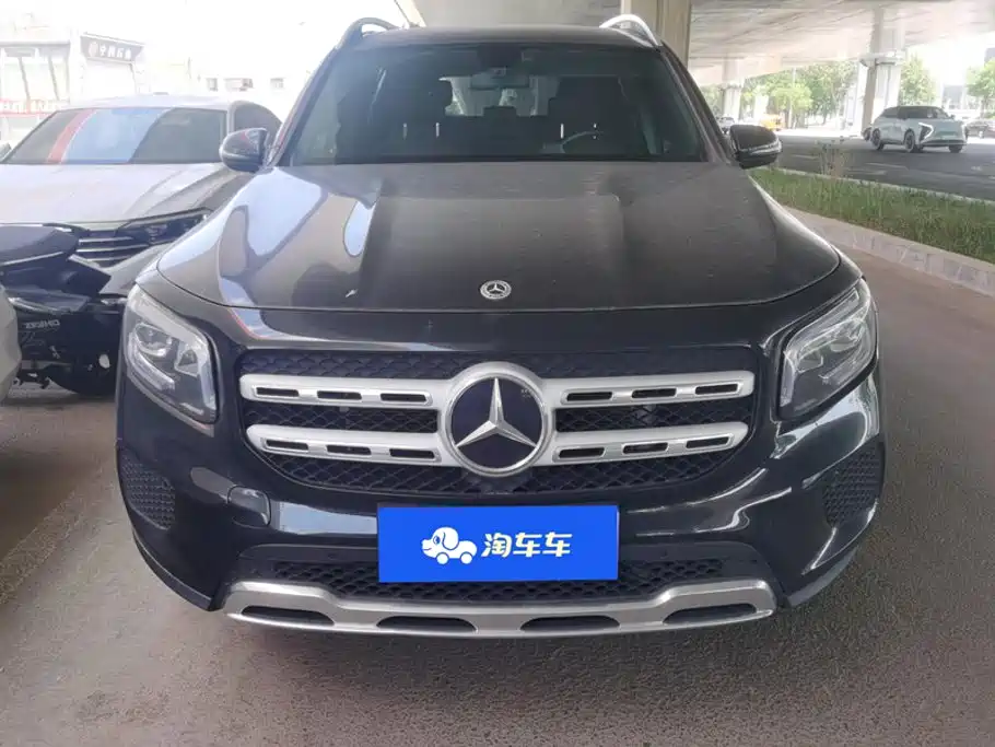 Mercedes-Benz GLB 2023