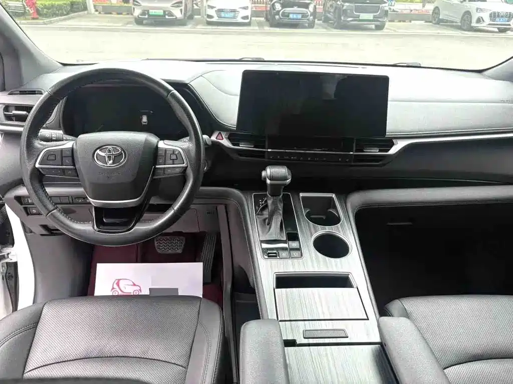 Toyota Sienna 2022