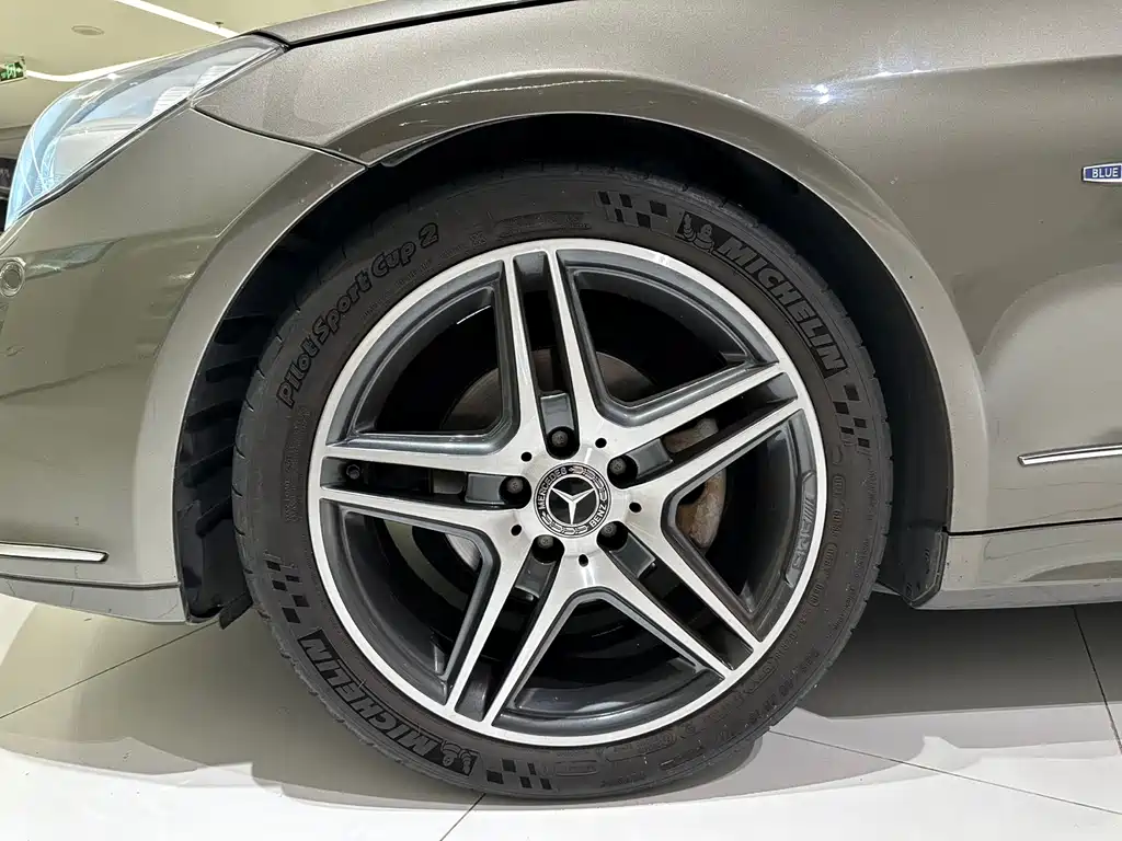 Mercedes-Benz E-Class 2011