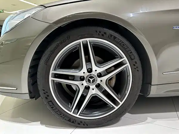 Mercedes-Benz E-Class 2011