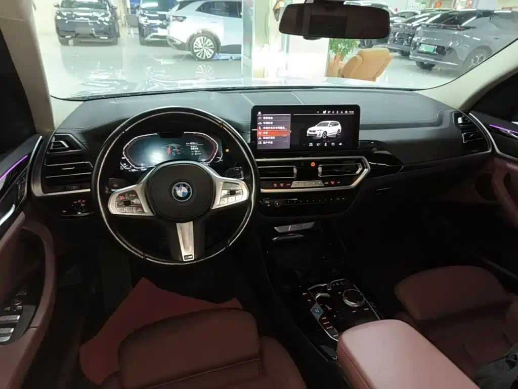 BMW iX3 2023 — фото 10