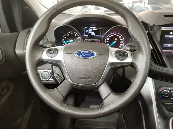 Ford Kuga 2016