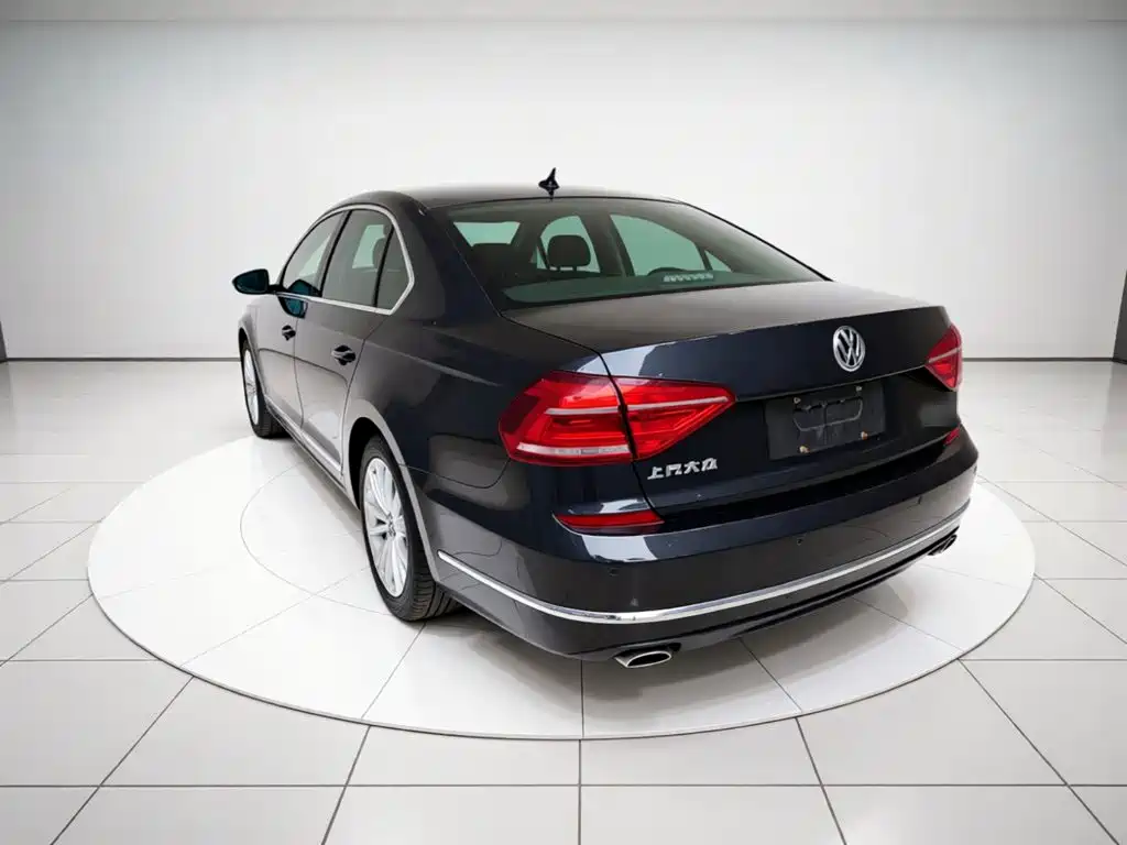 Volkswagen Passat 2017 — фото 9