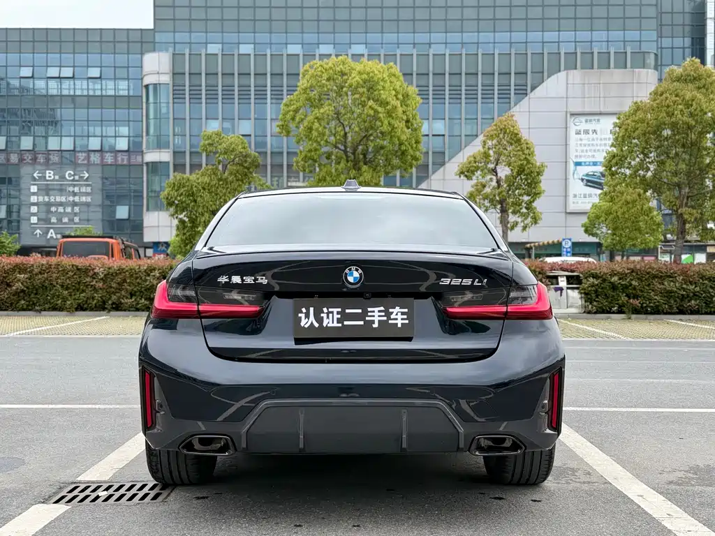 BMW 3 Series 2023