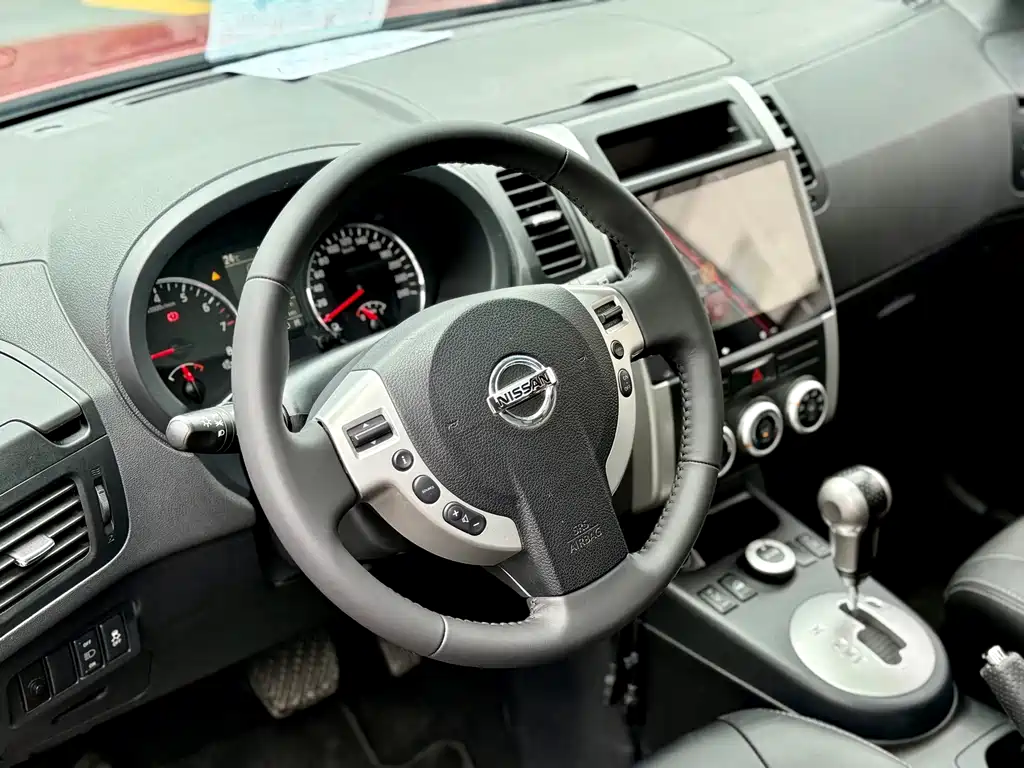 Nissan X-Trail 2014 — фото 9