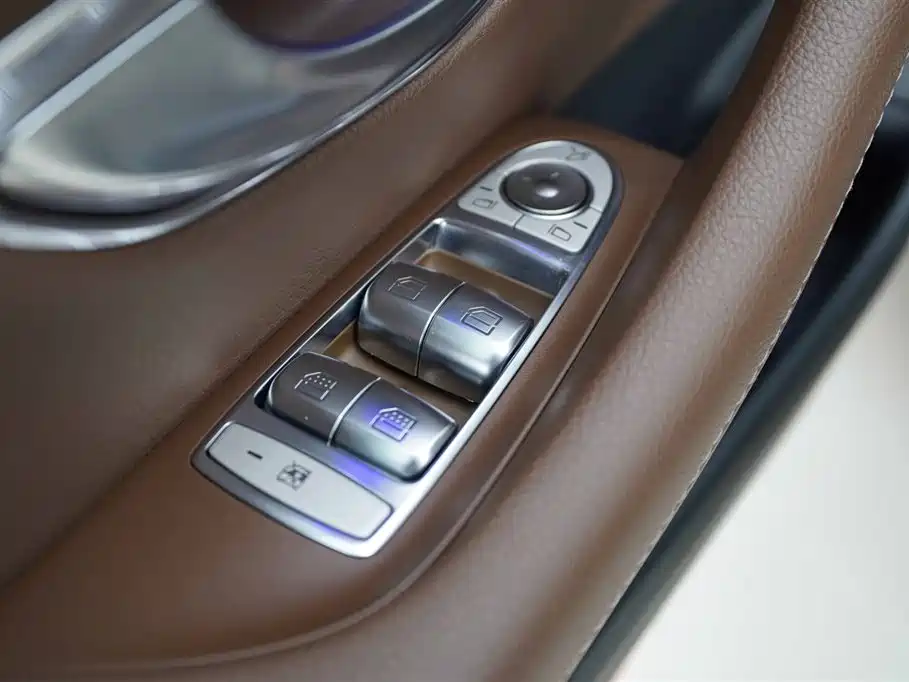 Mercedes-Benz E-Class 2021 — фото 10
