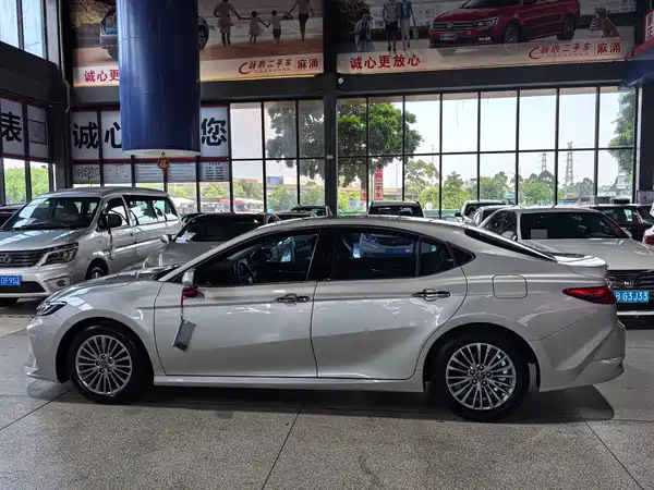 Toyota Camry 2024