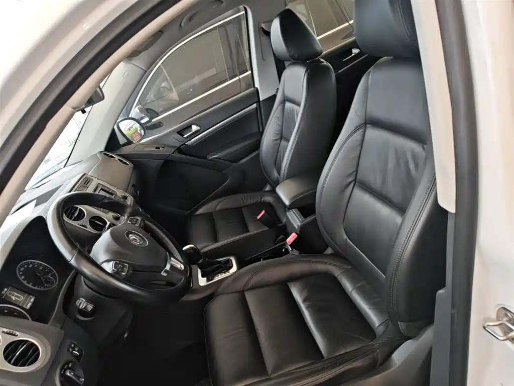 Volkswagen Tiguan 2015 — фото 15