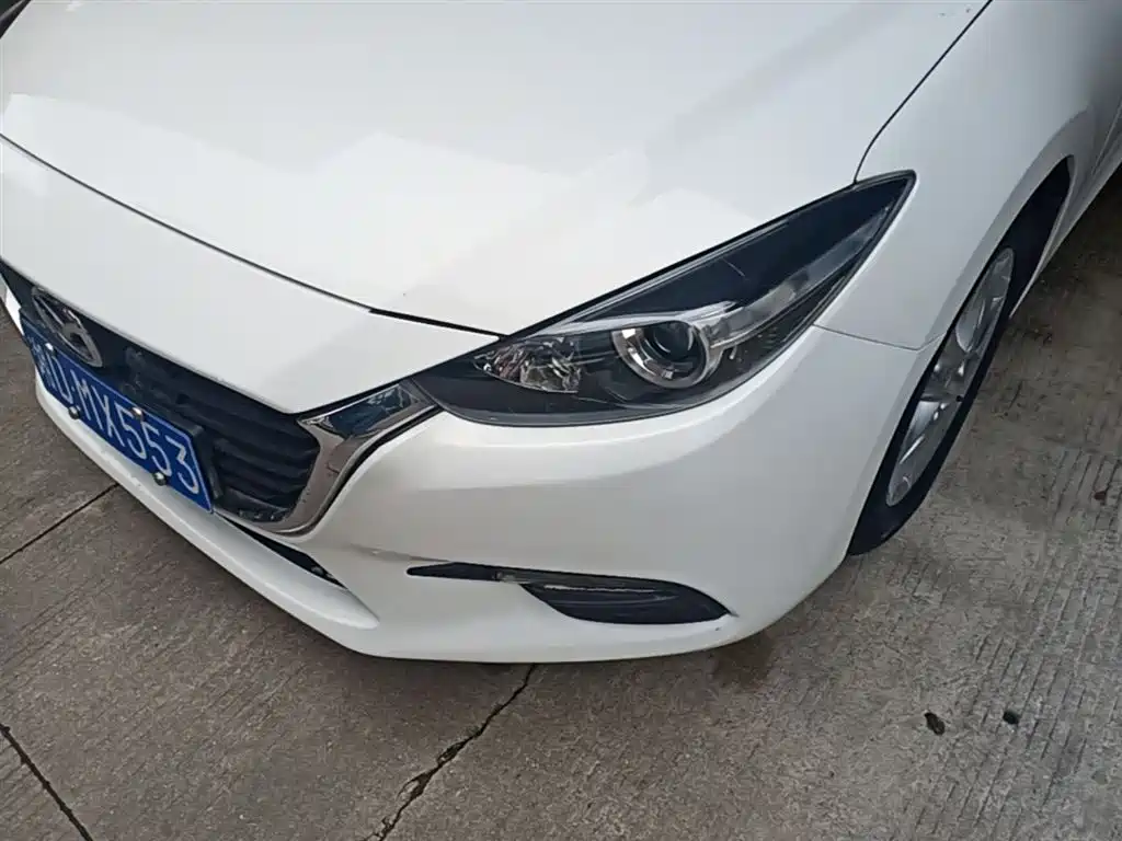 Mazda 3 Axela 2018 — фото 24