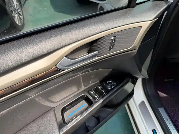 Ford Mondeo 2013