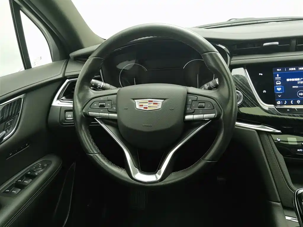 Cadillac XT6 2021 — фото 11