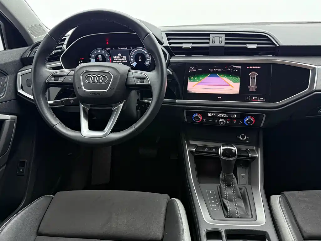 Audi Q3 2023 — фото 13