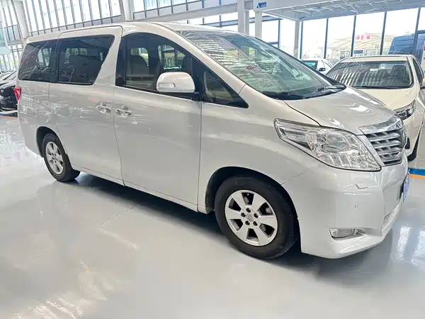 Toyota Alphard 2011