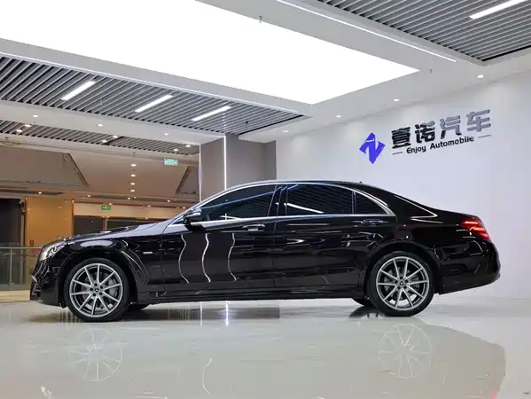 Mercedes-Benz S-Class 2020
