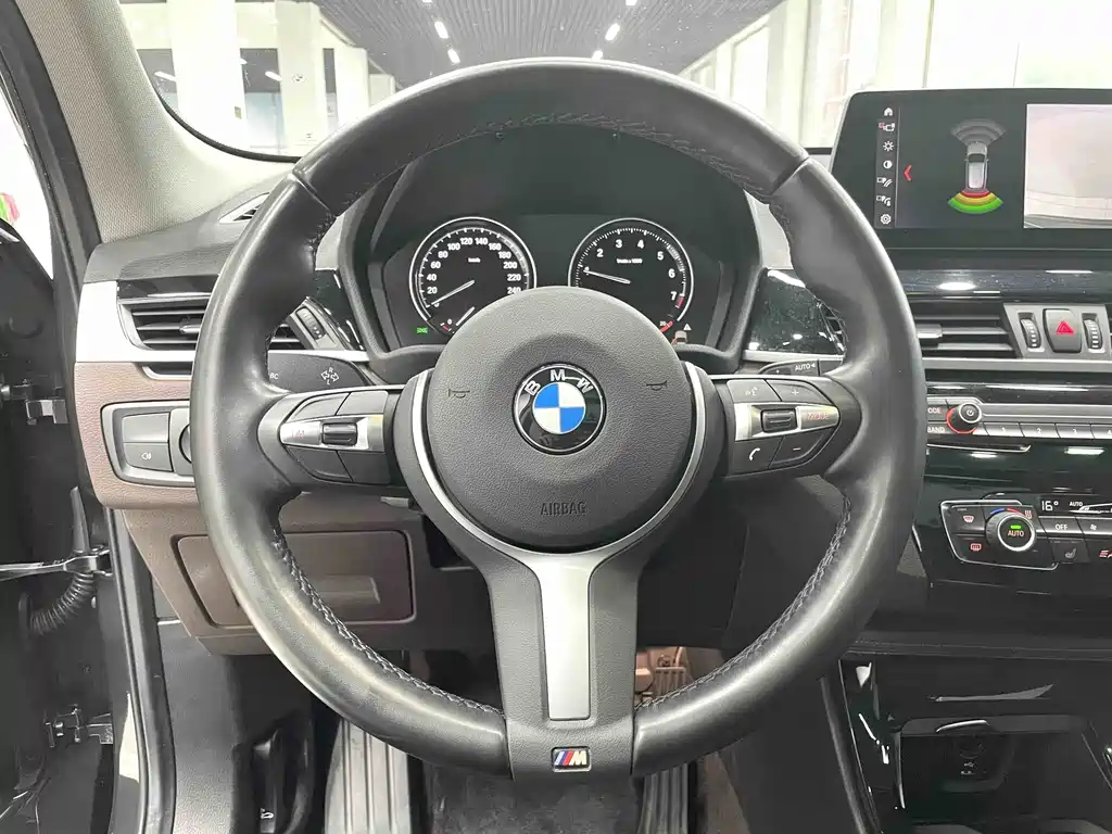 BMW X1 2022 — фото 8
