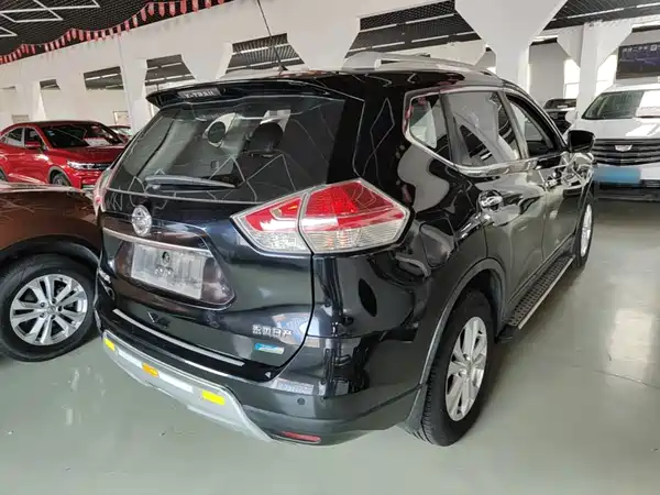 Nissan X-Trail 2015
